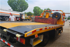 涪城区附近拖车电话号码服务