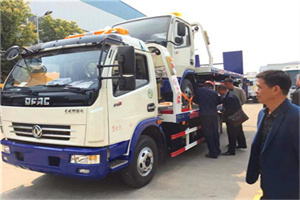 涪城区汽车道路救援拖车价格